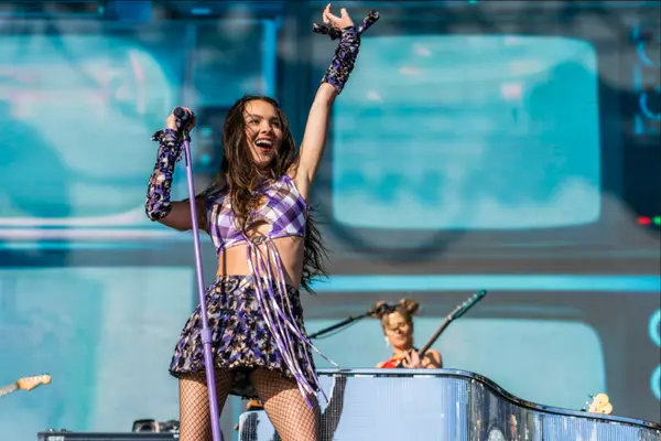 Olivia Rodrigo - ranking option ranked #17